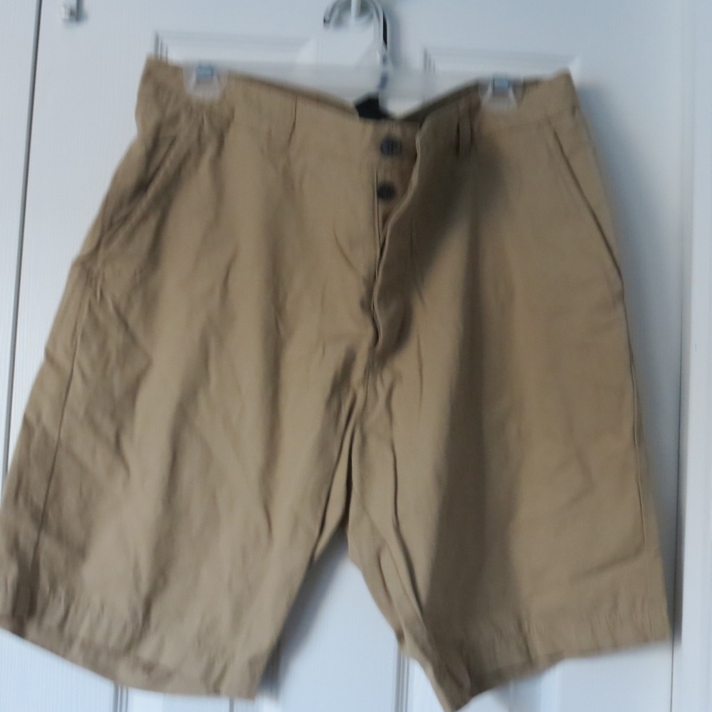 Brand New H&M Tan Dress Shorts w/tag